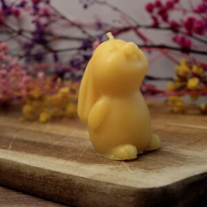Bienenwachskerze „Hase frech“