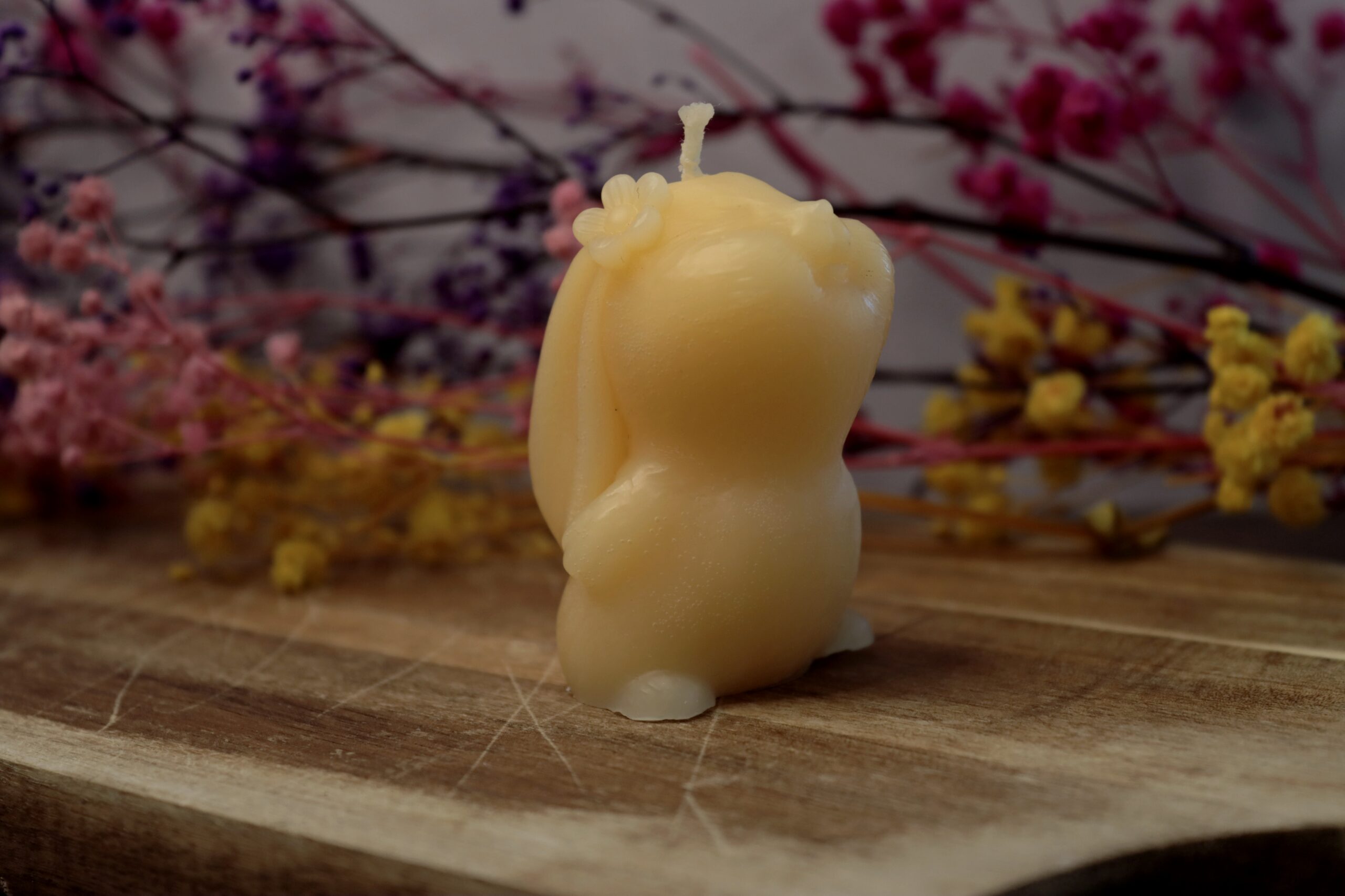 Bienenwachskerze „Hase freches Mädchen“